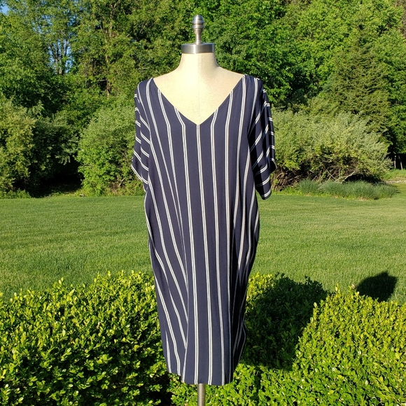 Madewell Dresses & Skirts - Madewell Striped Plaza Shift Dress
